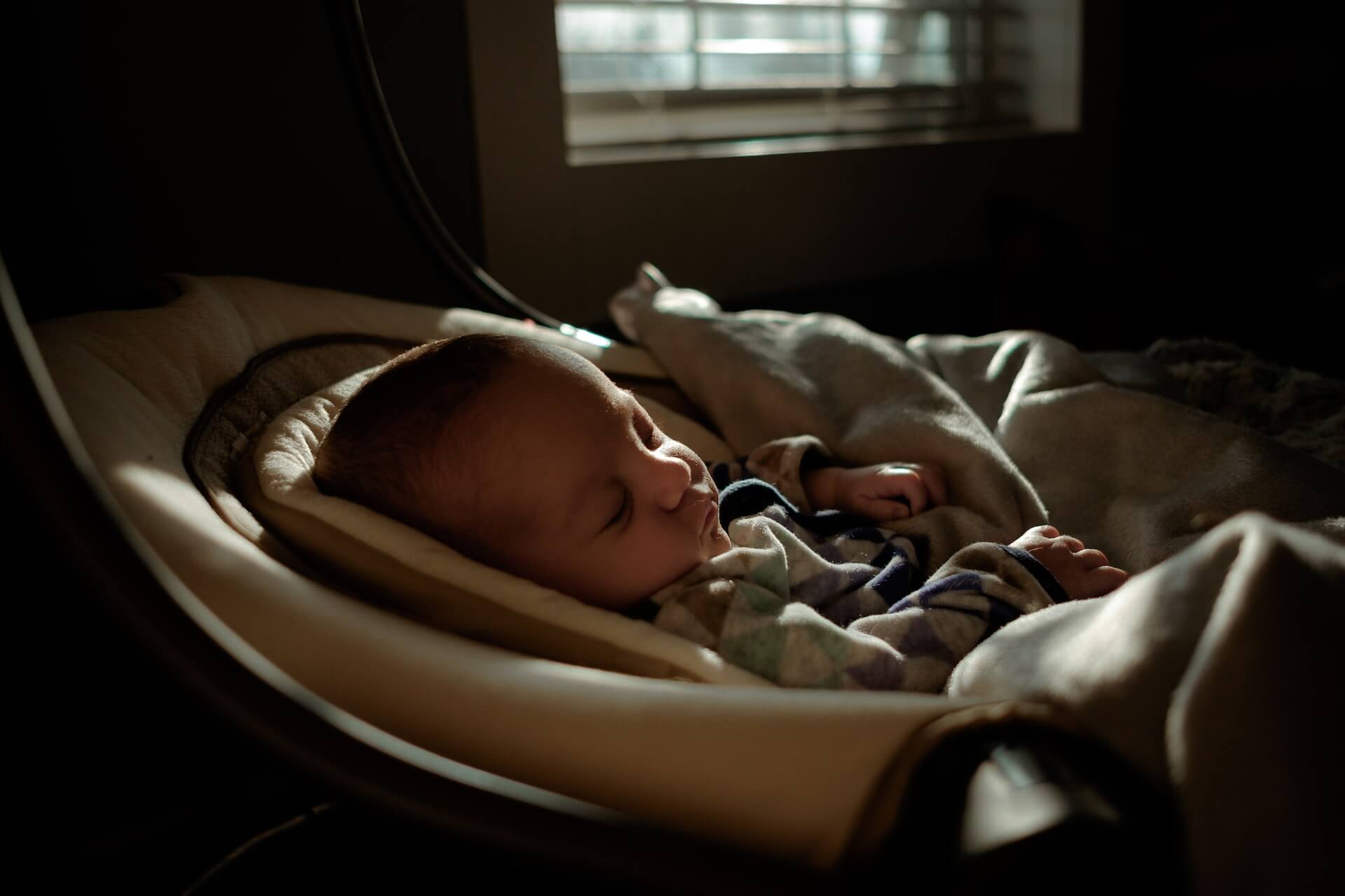 Split Nights Why Your Baby Is Wide Awake For Hours At Night